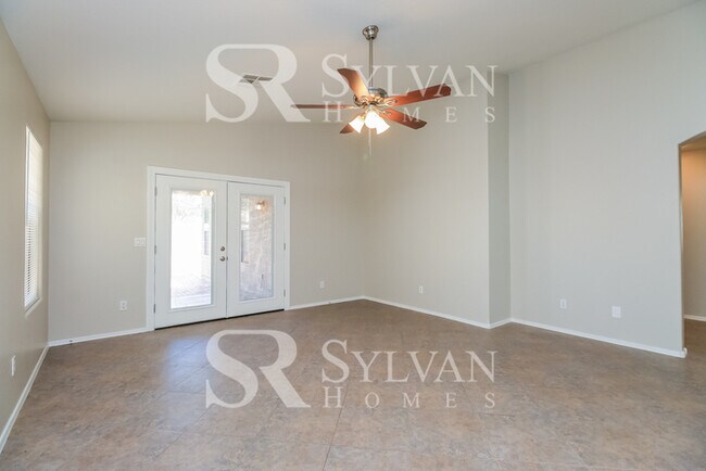 Building Photo - Check out this fantastic 3Br 2Ba home!