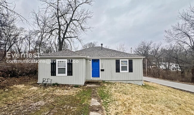 Building Photo - 700 S Savage St