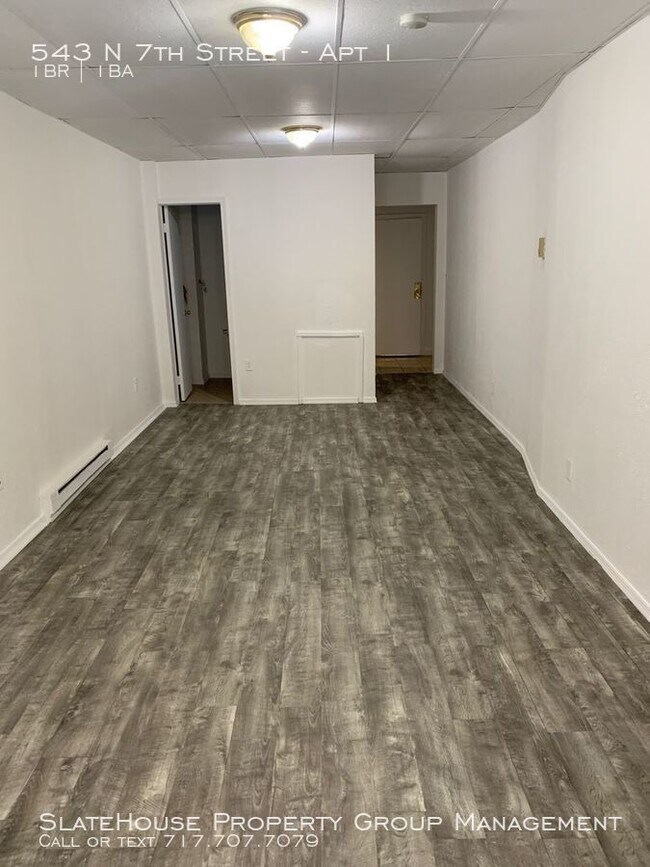Building Photo - Newly Renovated one bedroom w/ Parking!