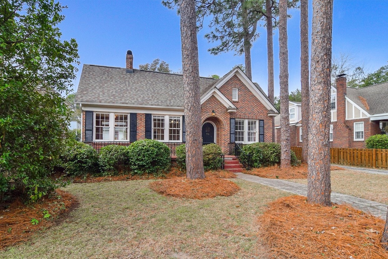 Primary Photo - Charming 3 Bedroom Home in Desirable Heath...