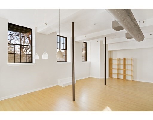 Building Photo - 441 Washington St