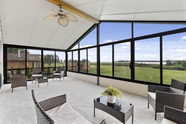 Foto del edificio - 306 Manitou Beach Rd