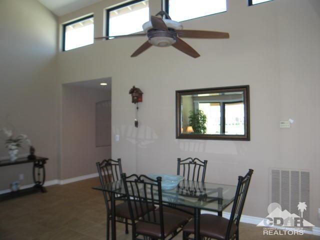 Building Photo - 325 San Remo St