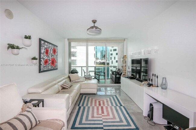 Foto del edificio - 218 SE 14th St