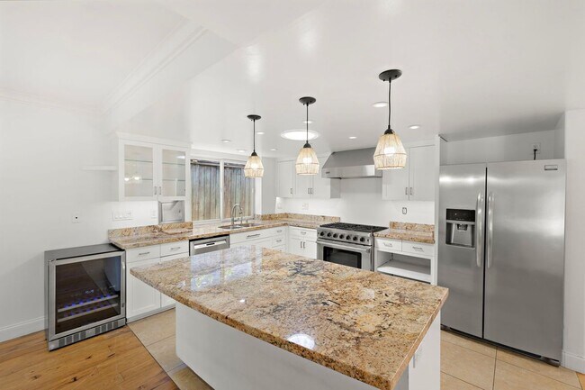 Building Photo - 273 Cecil Pl