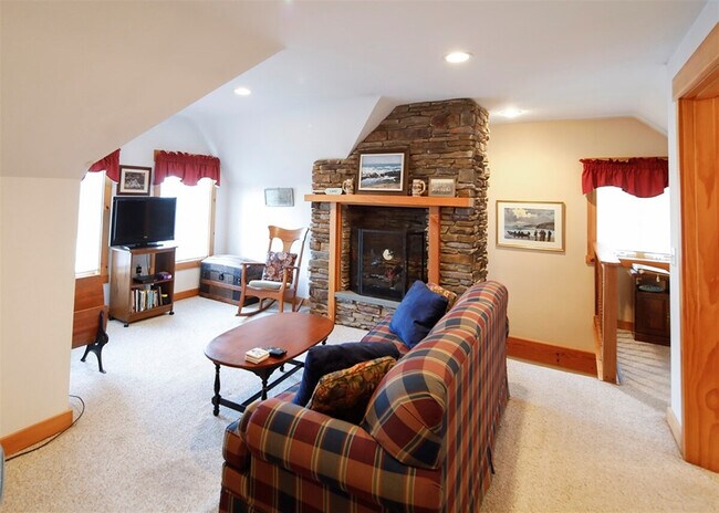 Foto del edificio - 7 Jeremy Dr