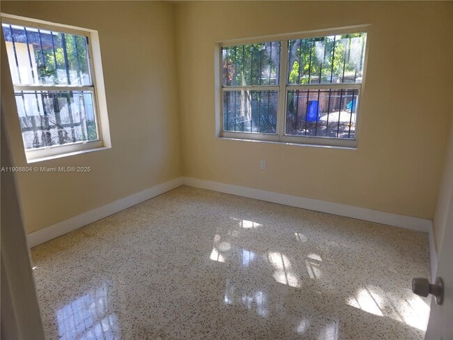 Building Photo - 2525 NW 11th Ave