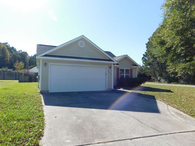 Building Photo - 205 Sellhorn Blvd