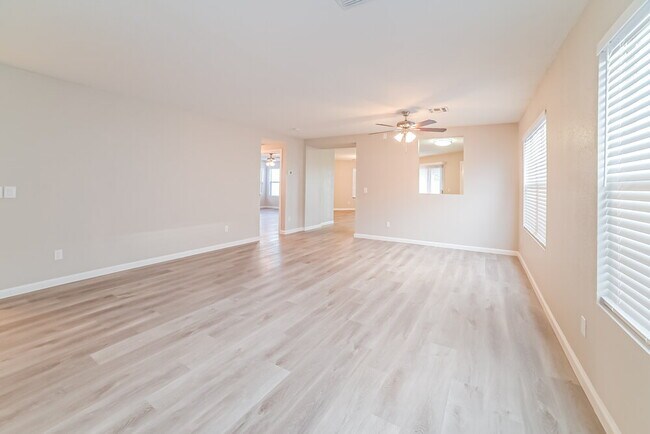 Foto del edificio - 7929 W Caron Dr