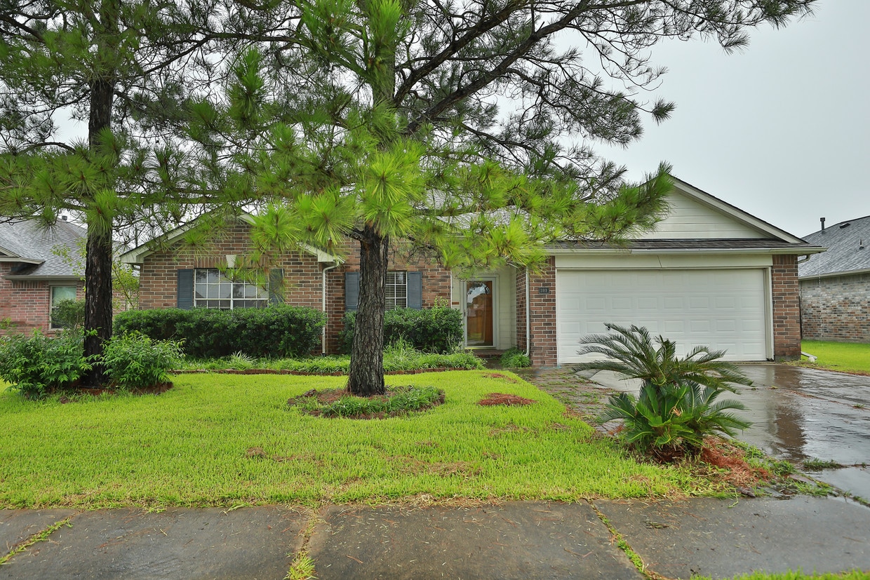 Photo - 208 Armand Bay Dr (Dickinson, TX)
