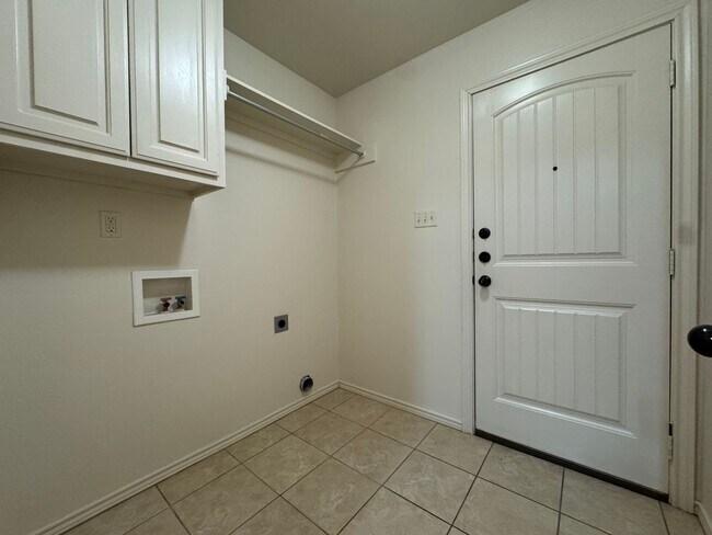 Foto del edificio - 6708 Oakridge Ave