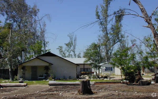 Primary Photo - 7596 Griffith Ave