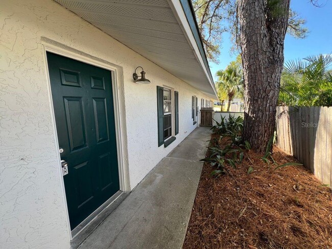 Foto del edificio - 2773 Cypress Dr