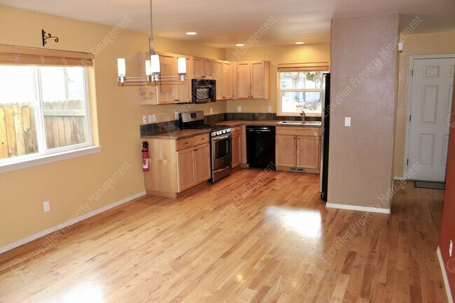 Building Photo - 3128 NE Wells Acres Rd