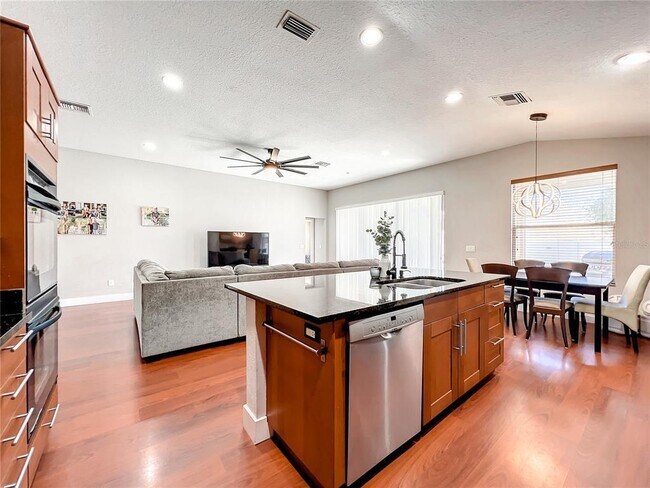 Foto del edificio - 5632 SW 40th Pl