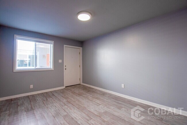 Foto del edificio - 271 Glen Iris Dr NE