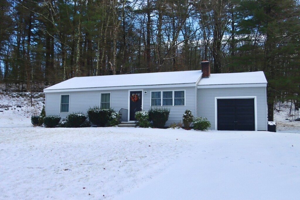 Primary Photo - 41 Easy St