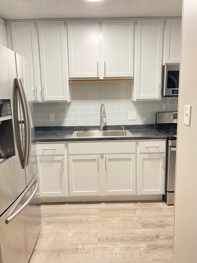 Kitchen View 1 - 702 Clovis Ave