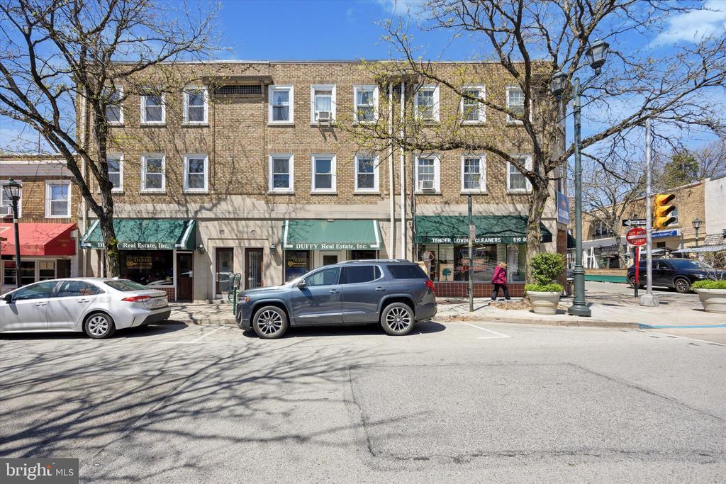 Primary Photo - 241 Haverford Ave