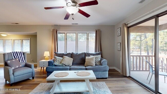 Building Photo - 704 Dover St