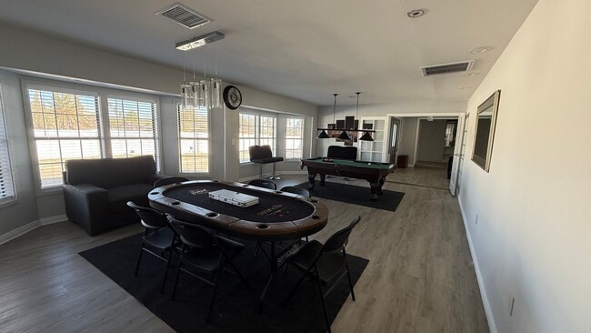 Building Photo - Furnished Ranch-Style Home with Casita – O...
