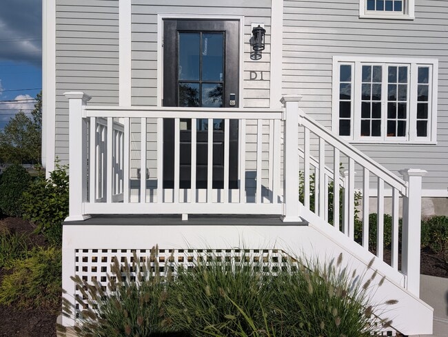 Foto del edificio - 589 S Main St