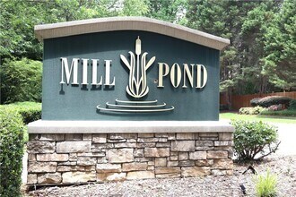 Building Photo - 308 Mill Pond Ct SE