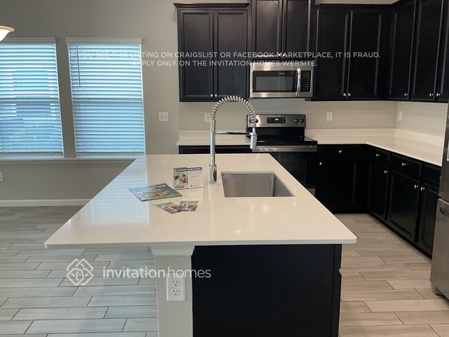 Foto del edificio - 11293 Oyster Creek Rd