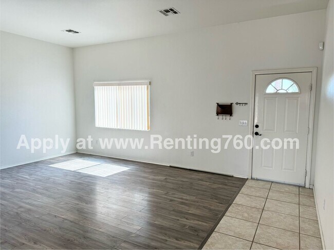Foto del edificio - Cozy 3 Bedroom 2 Bathroom Home Close to Sh...