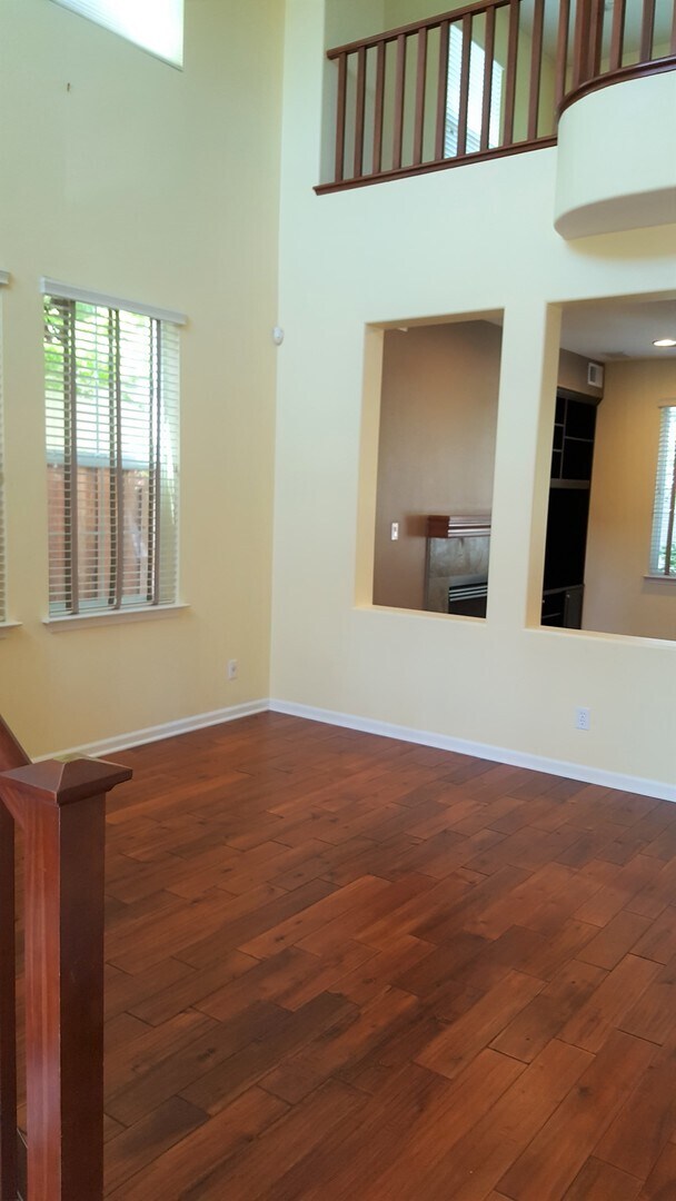 Building Photo - San Ramon's Lovely Windemere, Canadora Two...