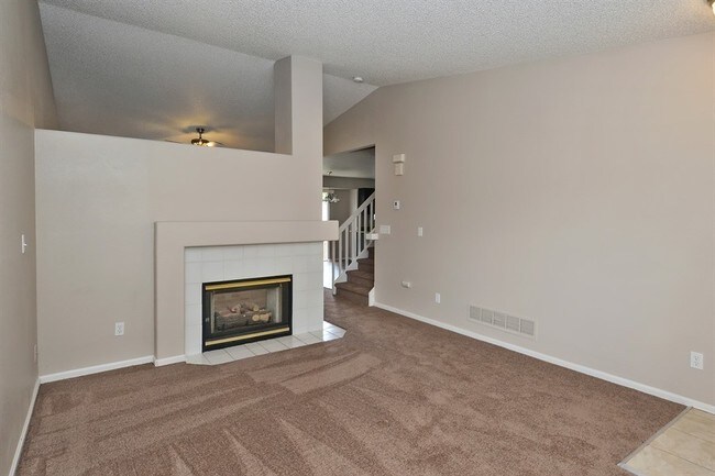 Building Photo - 3849 Primrose Ln