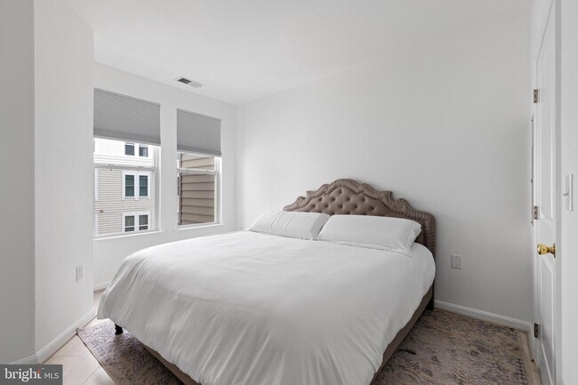 Foto del edificio - 2655 Prosperity Ave