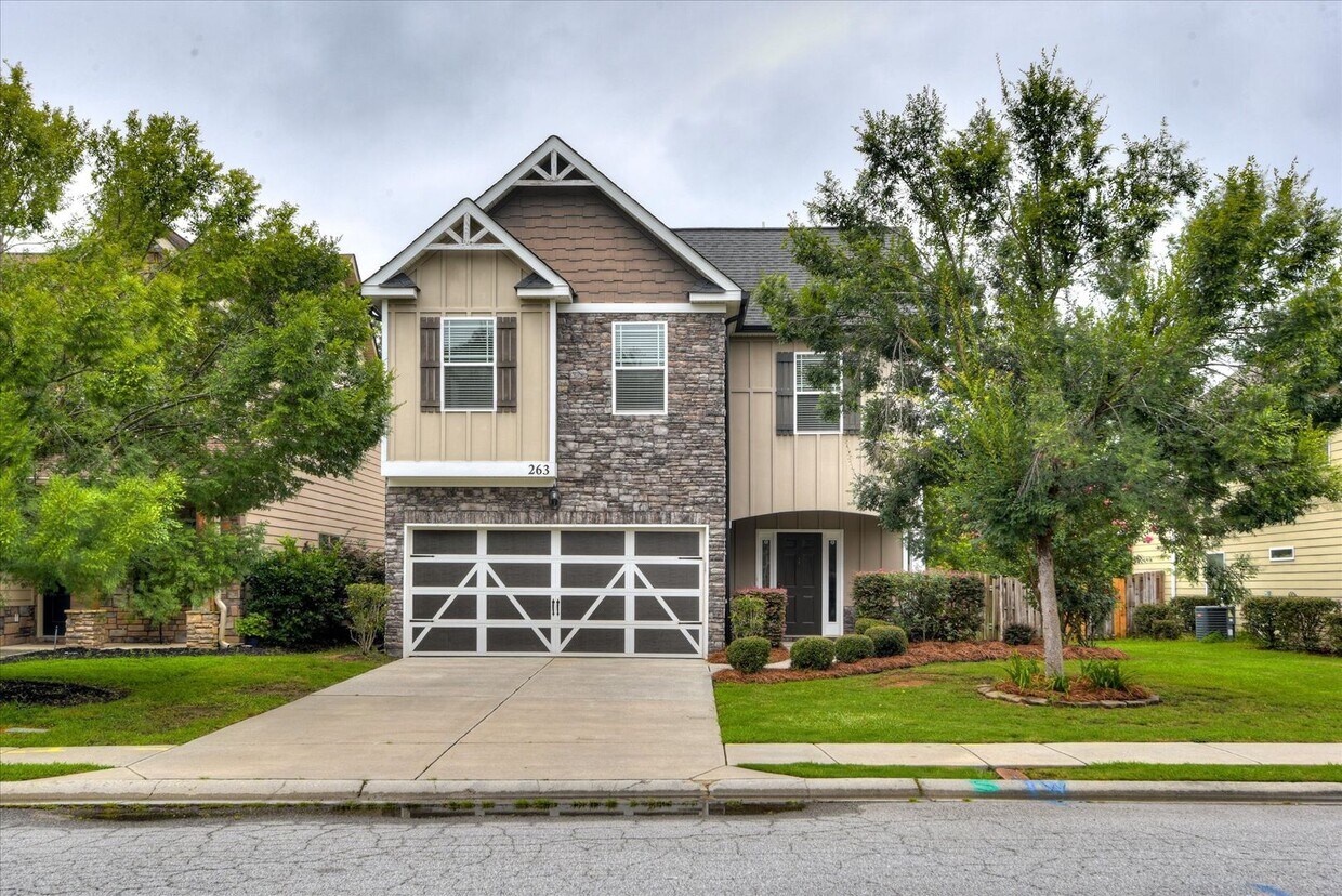 Primary Photo - 4 Bedroom 2.5 Bath in Crawford Creek