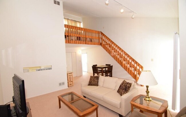 Foto del edificio - 802 Stratford Dr