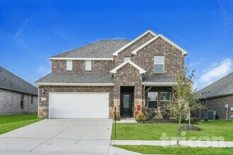 Building Photo - 524 Fox Ridge Dr