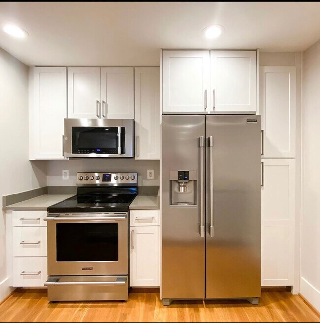 Foto del edificio - 521 Kennedy St NW