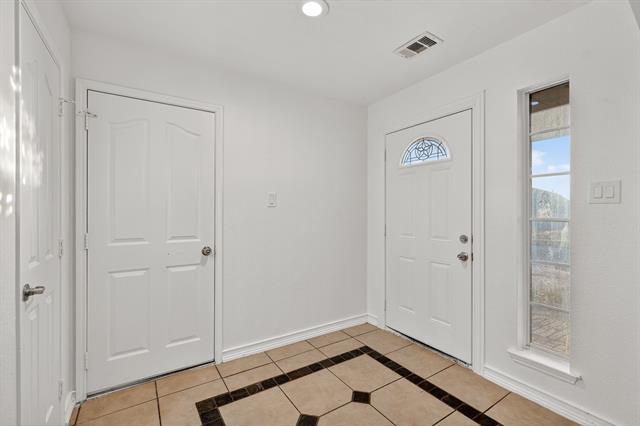 Building Photo - 7417 Fossil Garden Dr