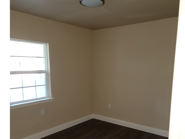Building Photo - 11750 Newsom Dr