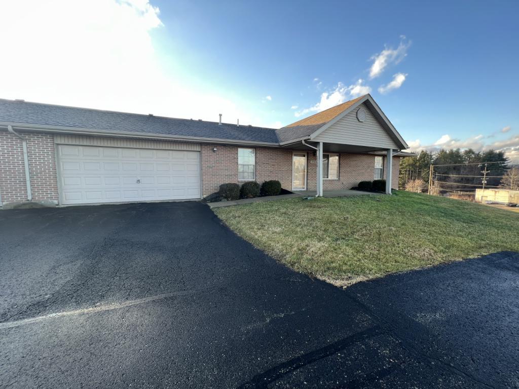 Primary Photo - 2920 Orchard Park