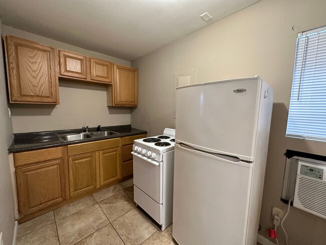 Foto del edificio - 1 bedroom 1 bath apartment for rent in Pen...