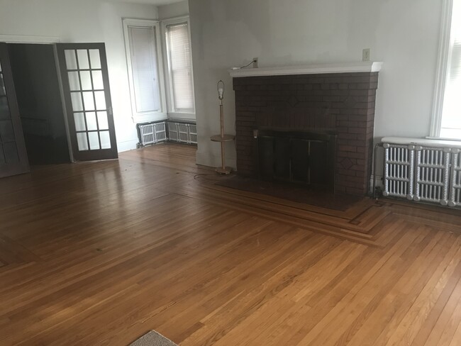 Building Photo - 137 Yost Ave