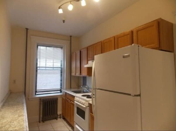 Primary Photo - 6 Sutherland Rd