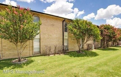 Building Photo - 518 N Hampton Rd