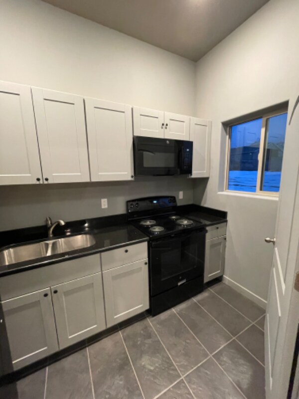 Building Photo - 847 S 110 W