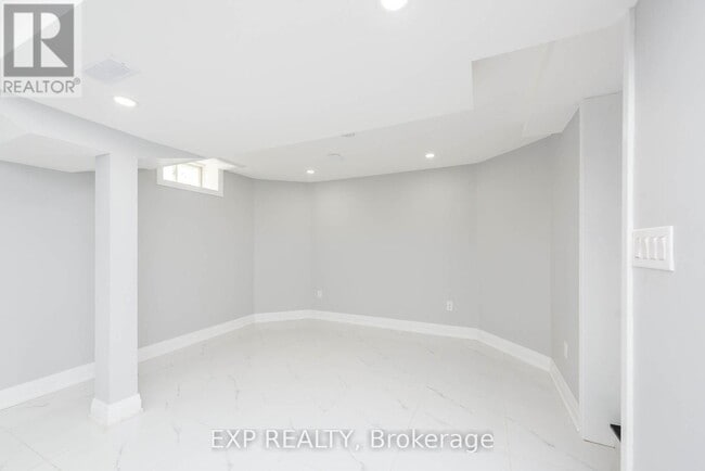 Building Photo - 1575 Seguin Square