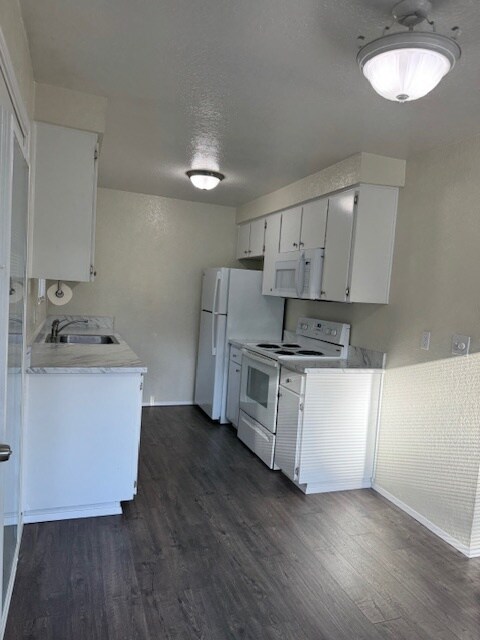 Cocina - 9017 236th St SW