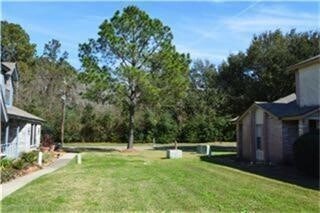 Foto del edificio - 1815 Country Village Blvd