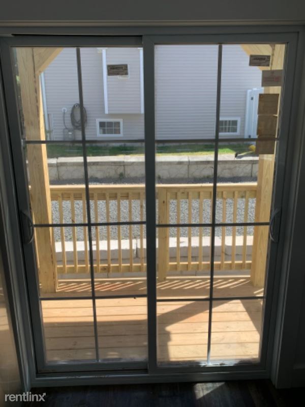 Foto del edificio - 3 br, 1 bath Apartment - 224 south st