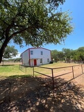 Building Photo - 1025 Deer Ln