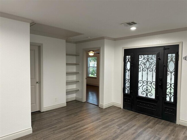 Foto del edificio - 6646 Limestone St